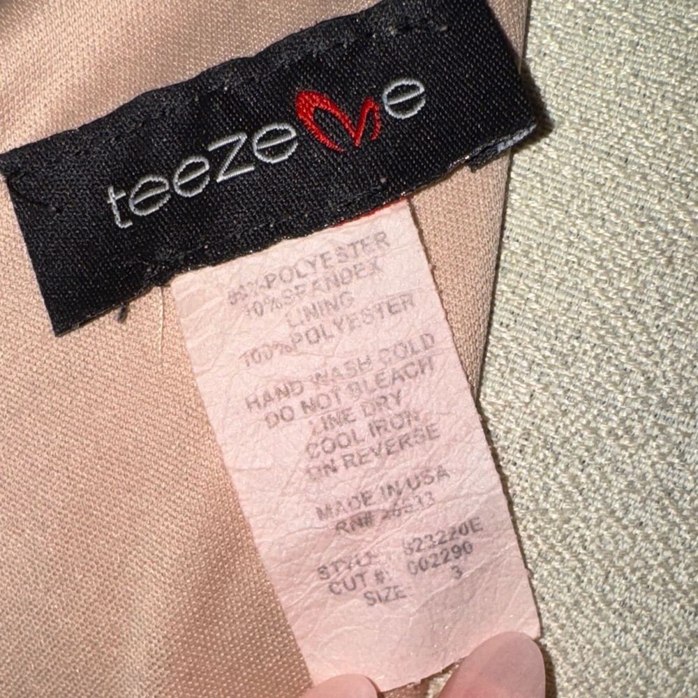 Teeze Me Elegant classy light Pink Sleeveless capsleeve dainty Dress size 3 - Picture 6 of 7